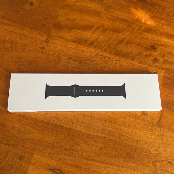 BRAND NEW - Apple Watch Sports Band - 41MM - size M/L - Picture 4 of 9